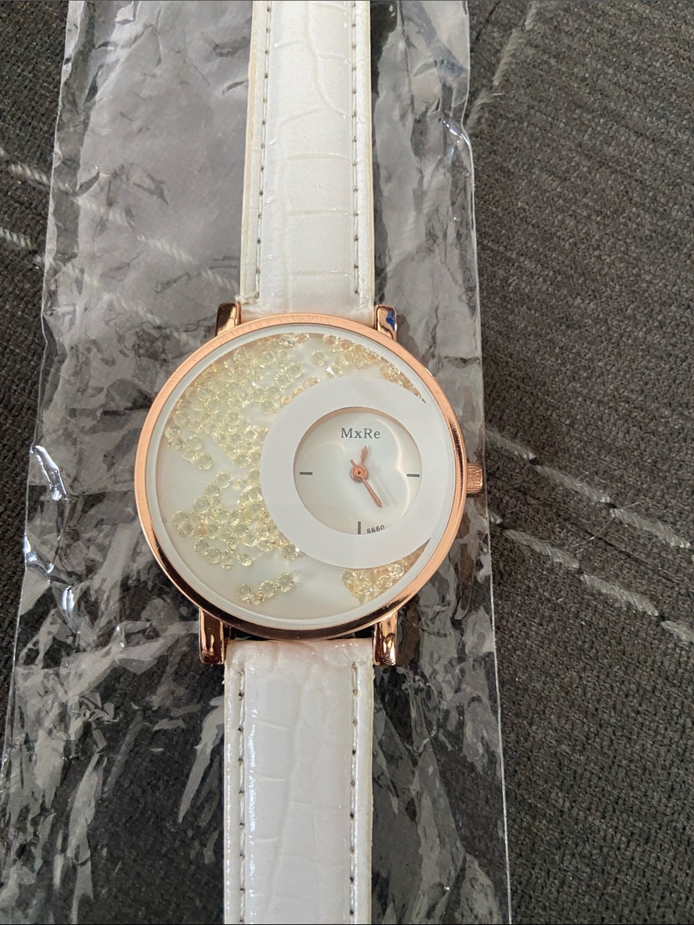 NEW WATCH - Picture 2 of 3